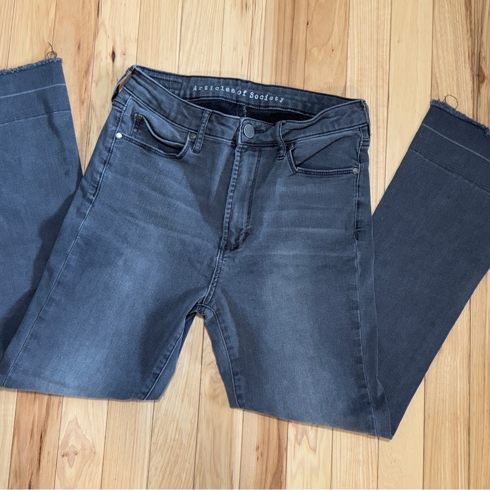 🖤Women’s Articles Of Society Jeans size 28🖤 STRETCH - Picture 2 of 10